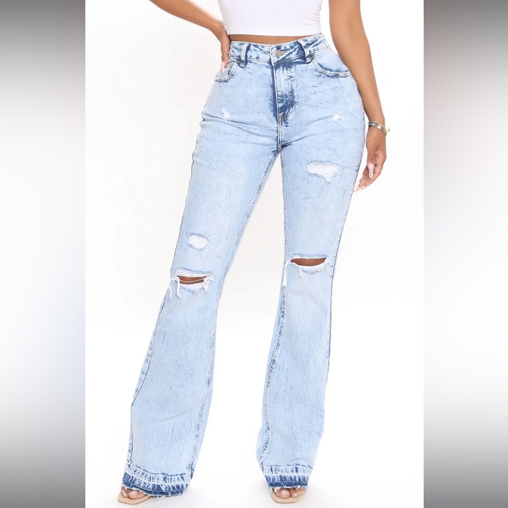 NWT- Fashion Nova Size 3 jeans
